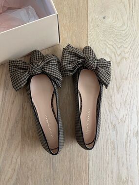 NWT Loeffler Randall Noa Bow Flat in brown/black check
